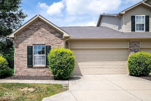 7226 Wyatt Ln, Indianapolis, IN 46217 - photo 1