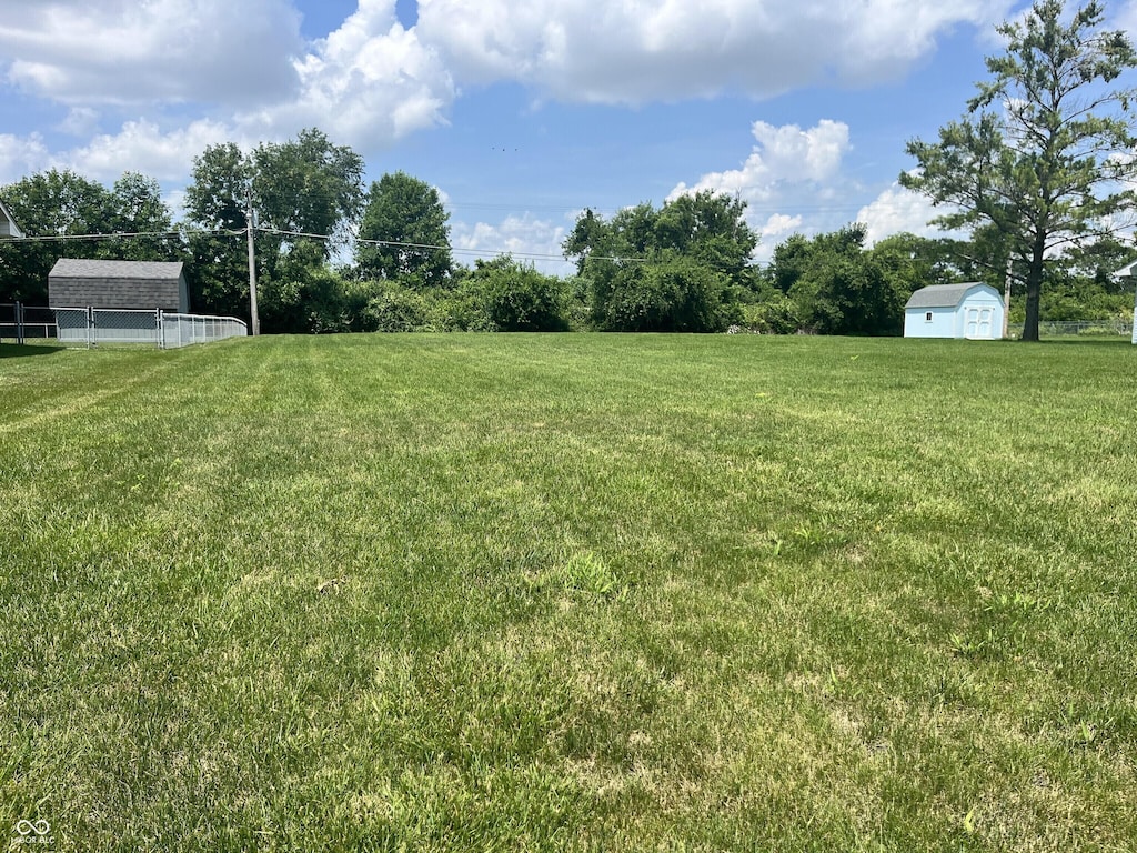 392 S Baldwin St, Bargersville, IN 46106 - photo 3