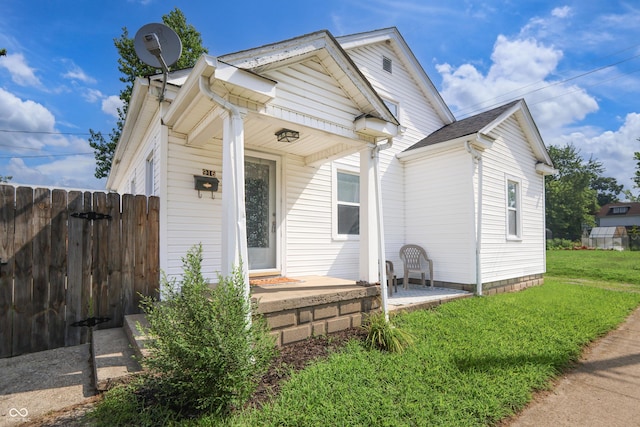916 11th St, Columbus, IN 47201 - photo 4
