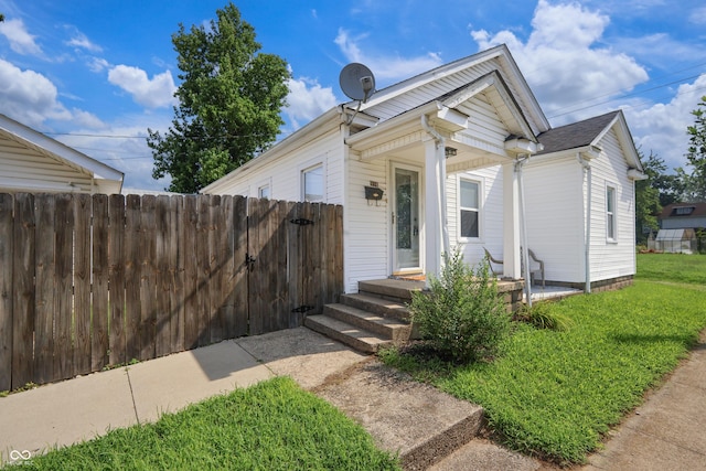 916 11th St, Columbus, IN 47201 - photo 3
