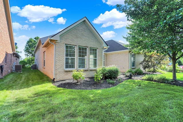 15326 Mission Hills Dr, Carmel, IN 46033 - photo 2