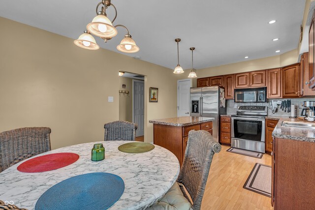 7764 Camberwood Dr, Indianapolis, IN 46268 - photo 14