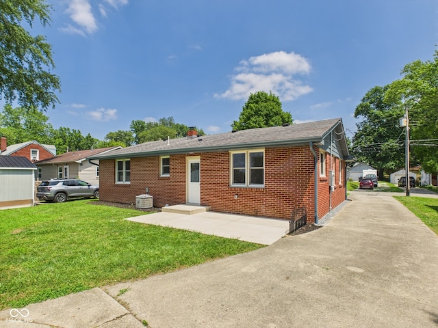 901 Fremont Dr, Anderson, IN 46012 - photo 8