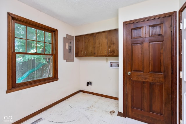 1438 Spruce Dr, Carmel, IN 46033 - photo 10