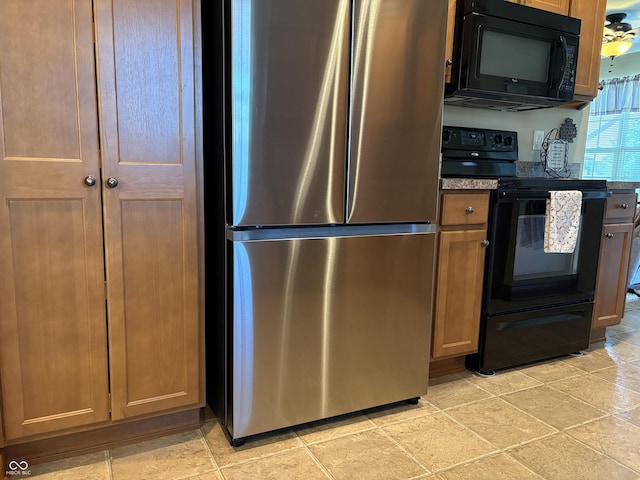 4908 W Harrisburg Ct, New Palestine, IN 46163 - photo 13