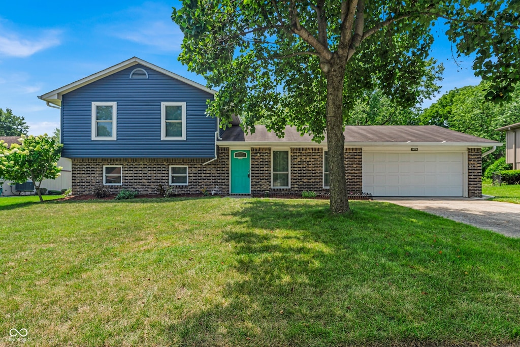 8260 Quetico Dr, Indianapolis, IN 46268 - photo 1