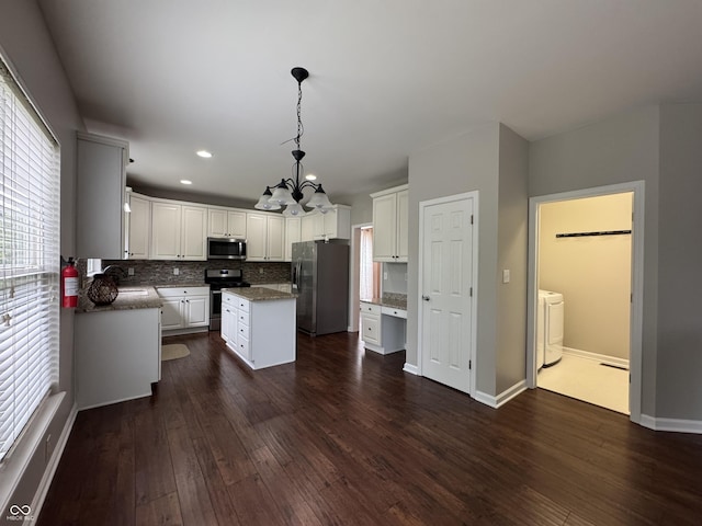 9879 Brightwater Dr, Fishers, IN 46038 - photo 2