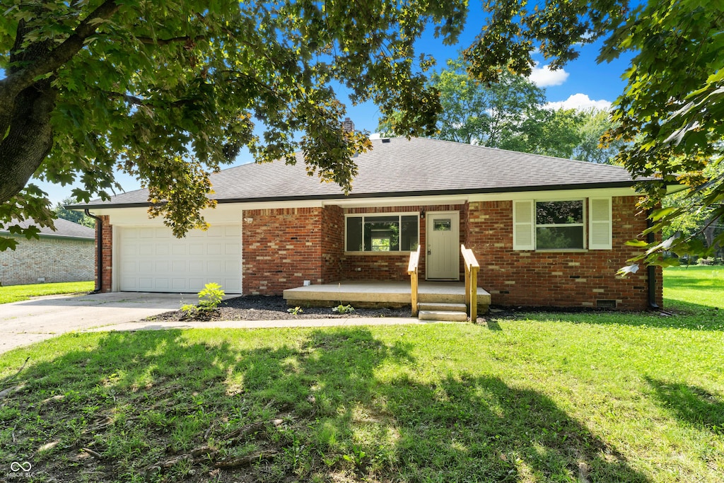 5916 Coburn Ave, Indianapolis, IN 46228 - photo 1