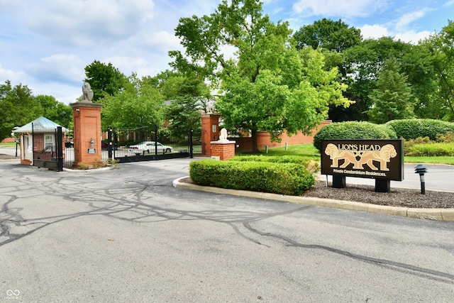 7316 Lions Head Dr Unit D, Indianapolis, IN 46260 - photo 2