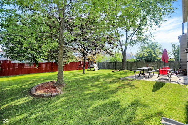 2932 Hearthside Dr, Greenwood, IN 46143 - photo 25