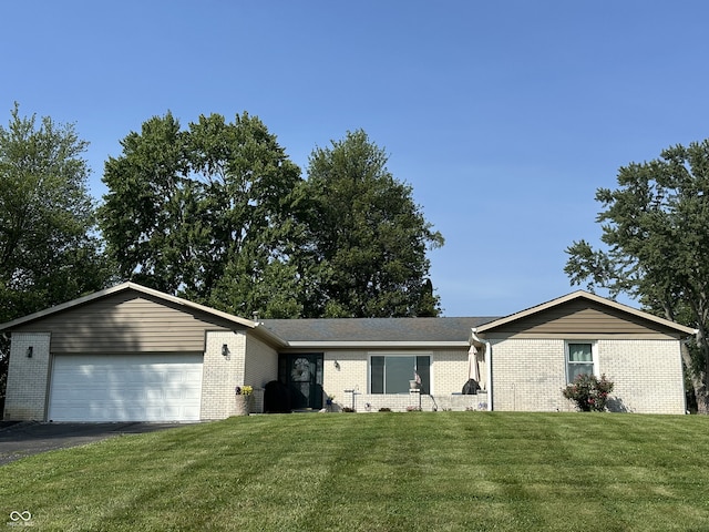 16130 E Lake Shore Dr N, Hope, IN 47246 - photo 2