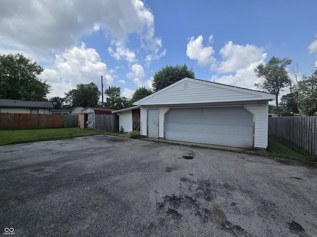 2520 Tesh Dr, Indianapolis, IN 46203 - photo 30