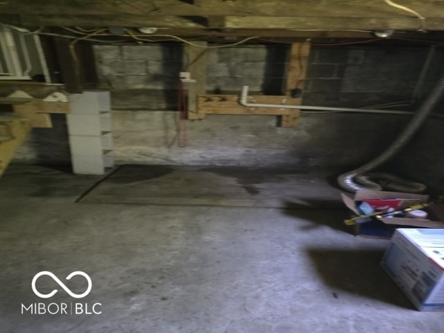 1401 S Emerson Ct, Muncie, IN 47302 - photo 11