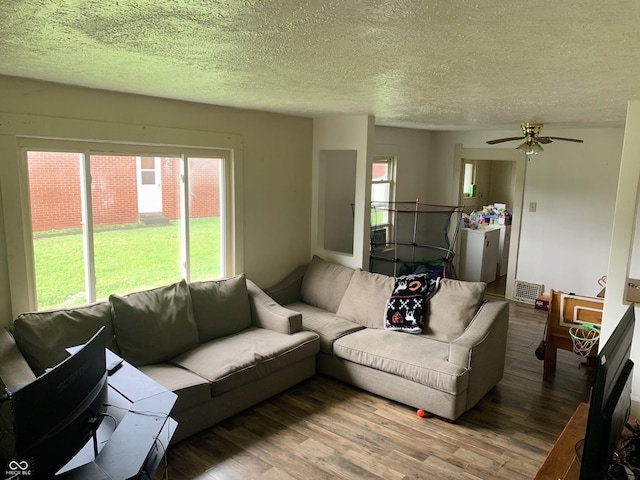 1609 Lincoln St, Anderson, IN 46016 - photo 3