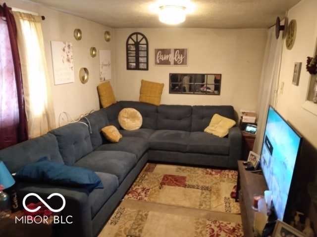 529 W 21st St, Anderson, IN 46016 - photo 2