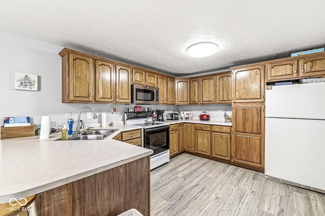 8633 Royal Meadow Dr, Indianapolis, IN 46217 - photo 11