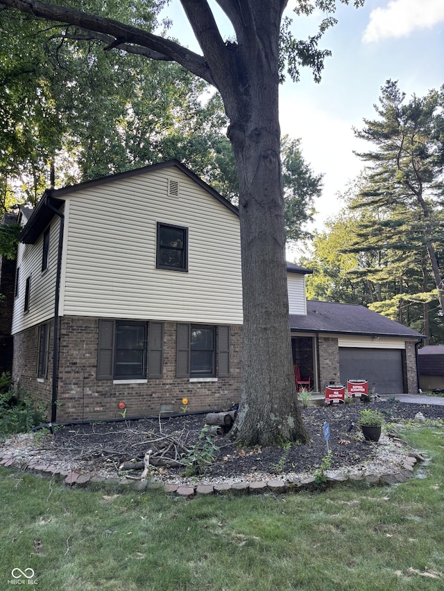 8320 Darby Ct, Indianapolis, IN 46260 - photo 2