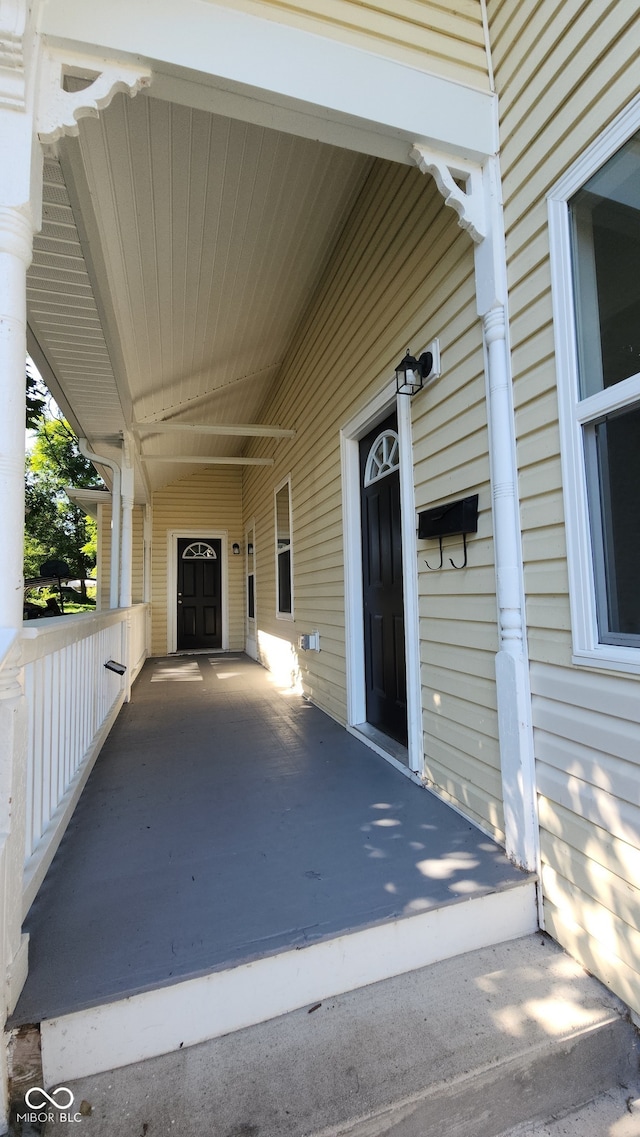 435 W Franklin St, Shelbyville, IN 46176 - photo 2
