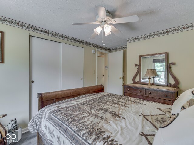 932 Yellow Pine Ct, Indianapolis, IN 46217 - photo 54
