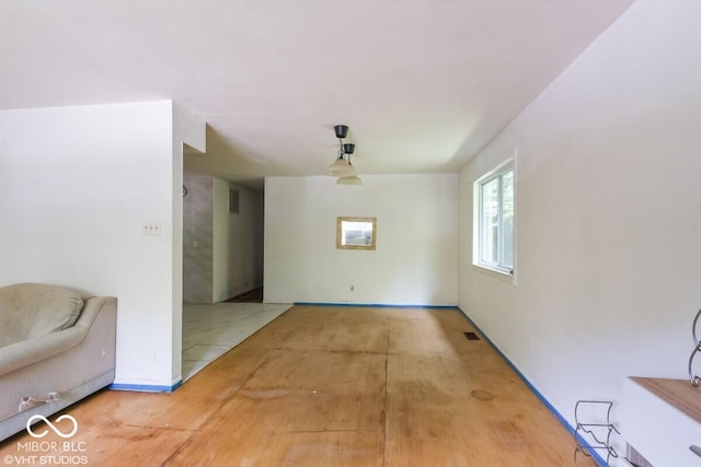 2921 Roberta Dr, Indianapolis, IN 46222 - photo 5