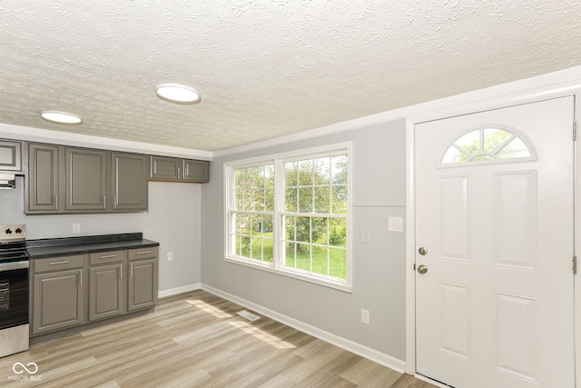 318 Chester St, Anderson, IN 46012 - photo 7