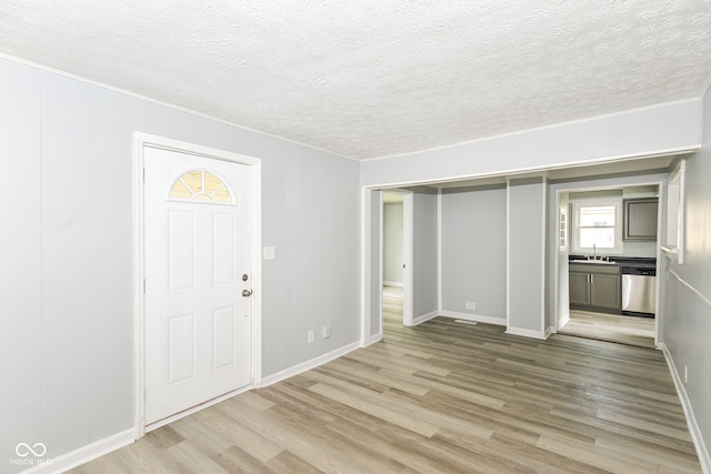 318 Chester St, Anderson, IN 46012 - photo 4