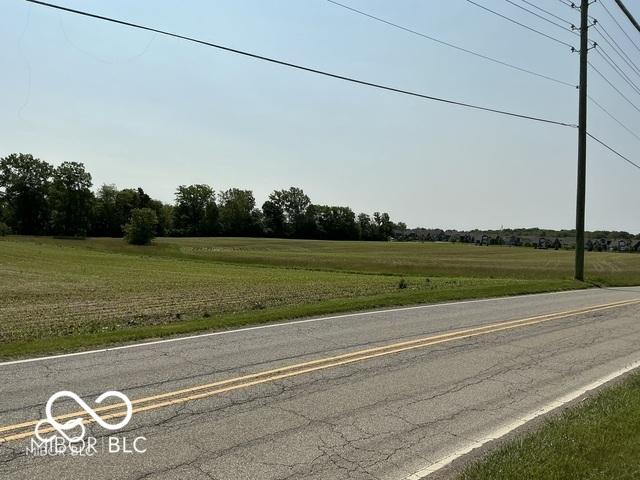 10640 E Thompson Rd E, Indianapolis, IN 46239 - photo 3