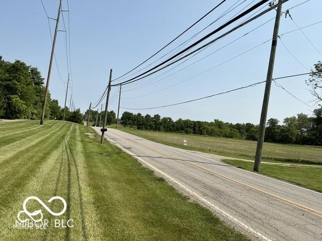 10640 E Thompson Rd E, Indianapolis, IN 46239 - photo 5