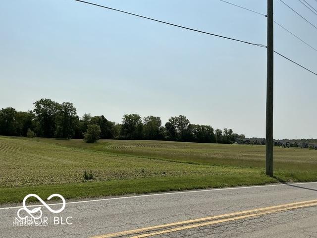 10640 E Thompson Rd E, Indianapolis, IN 46239 - photo 4
