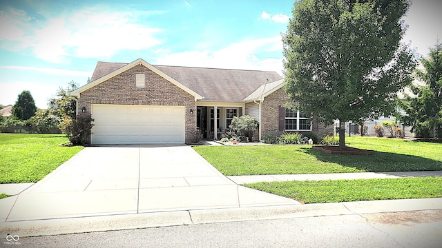 5985 Oakhaven Dr, Greenwood, IN 46142 - photo 1