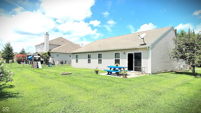 5985 Oakhaven Dr, Greenwood, IN 46142 - photo 8