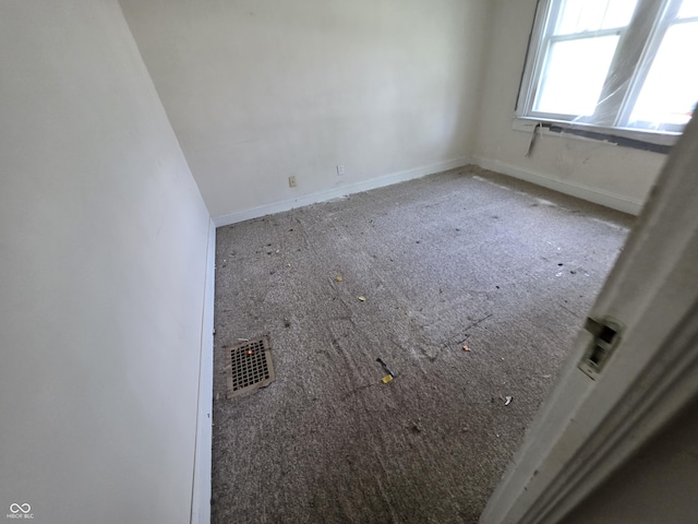5325 E 10th St, Indianapolis, IN 46219 - photo 14