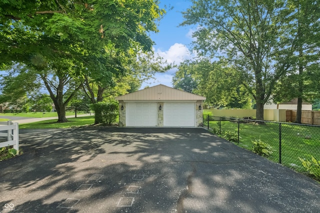 740 Wildwood Dr, Greenfield, IN 46140 - photo 16