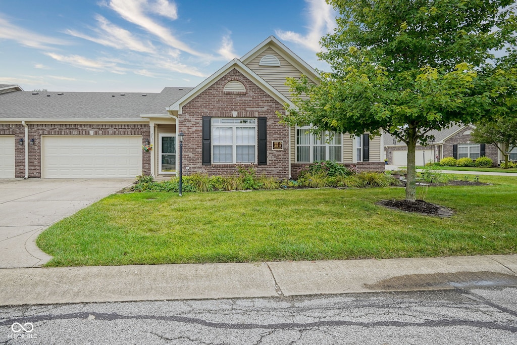 2511 Big Bear Ln Unit 15, Indianapolis, IN 46217 - photo 1