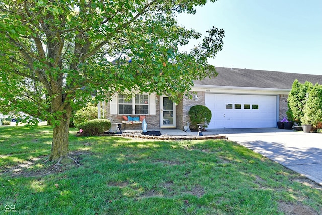 5668 Misty Ridge Cir, Indianapolis, IN 46237 - photo 1
