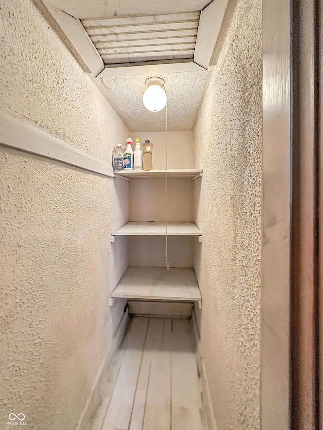102 N Linwood Ave, Indianapolis, IN 46201 - photo 28