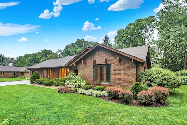 8537 Ridge Hill Dr, Indianapolis, IN 46217 - photo 2