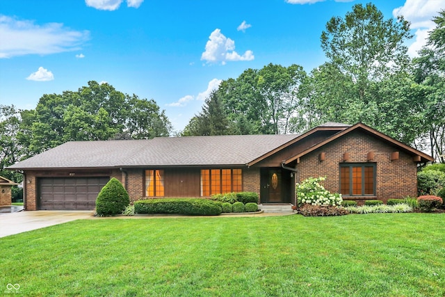 8537 Ridge Hill Dr, Indianapolis, IN 46217 - photo 1