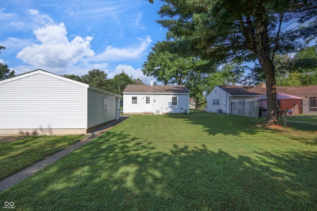 2541 Pearl St, Columbus, IN 47201 - photo 26
