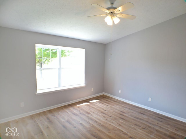 5633 Wynridge Ct, Indianapolis, IN 46235 - photo 15