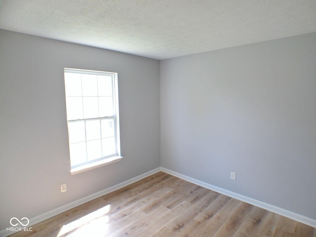 5633 Wynridge Ct, Indianapolis, IN 46235 - photo 13