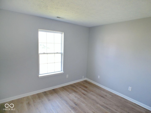 5633 Wynridge Ct, Indianapolis, IN 46235 - photo 11