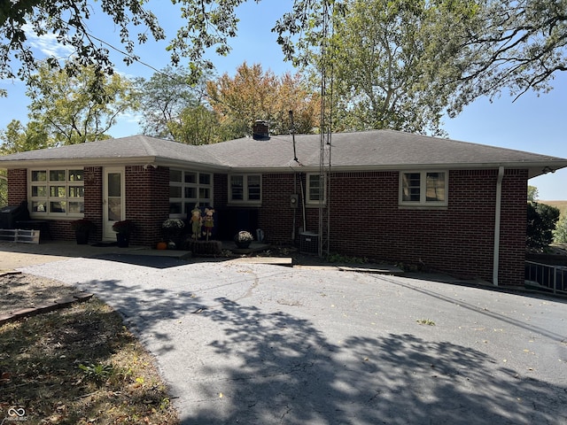 2800 Meadowbrook Dr, New Castle, IN 47362 - photo 2