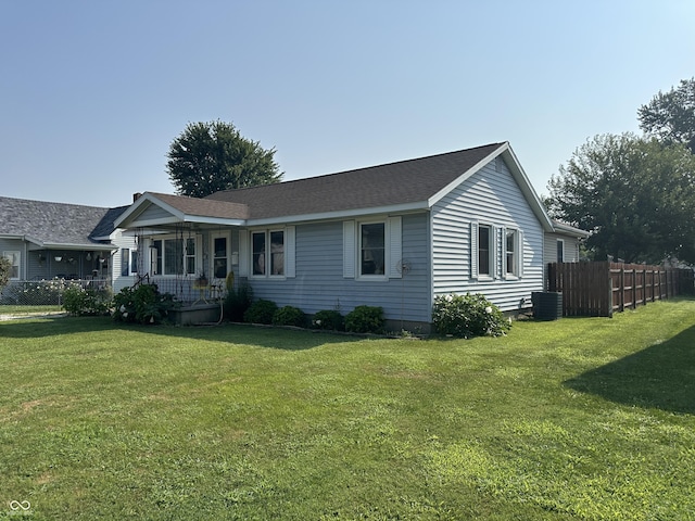 719 N E St, Tipton, IN 46072 - photo 2