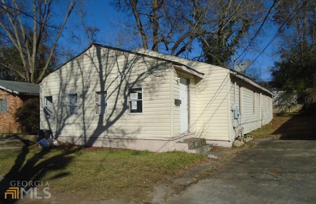 view of home's exterior