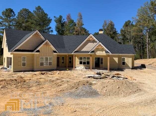 view of front of property with a patio