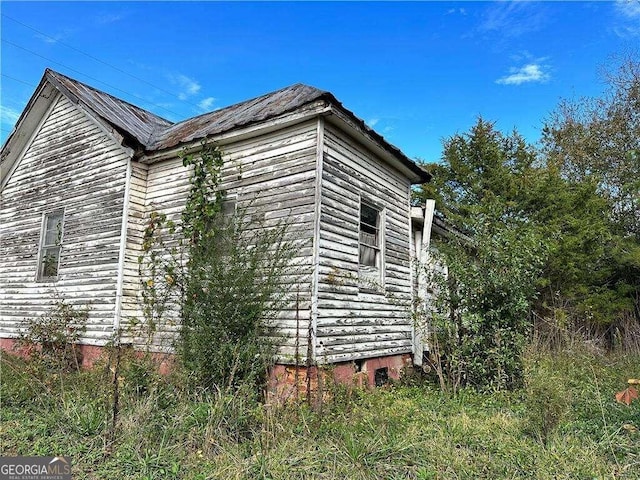 view of side of home