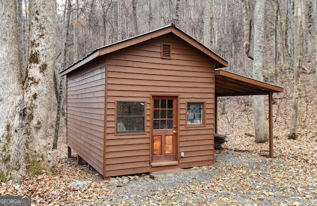 view of shed / structure