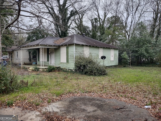 view of side of property