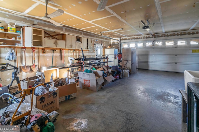 garage featuring ceiling fan